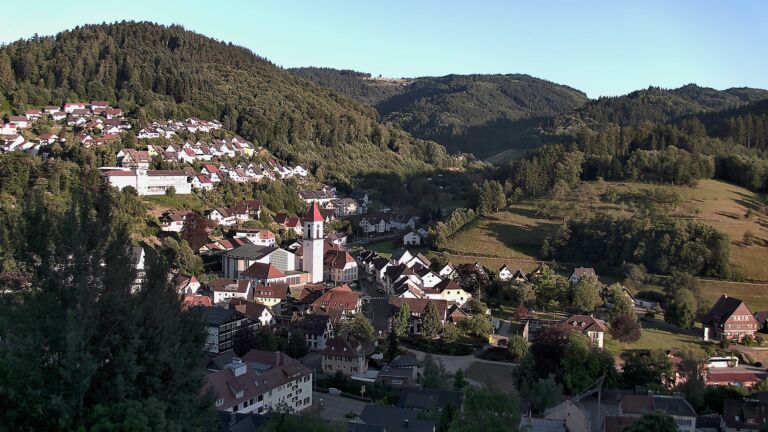 Dieses Bild zeigt eine Webcam-Aufnahme von Ottenhöfen, aufgenommen am Donnerstag, den 09.07.2026 um 20:20 Uhr