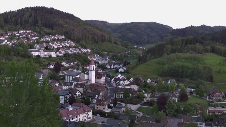 Dieses Bild zeigt eine Webcam-Aufnahme von Ottenhöfen, aufgenommen am Mittwoch, den 29.04.2026 um 20:30 Uhr