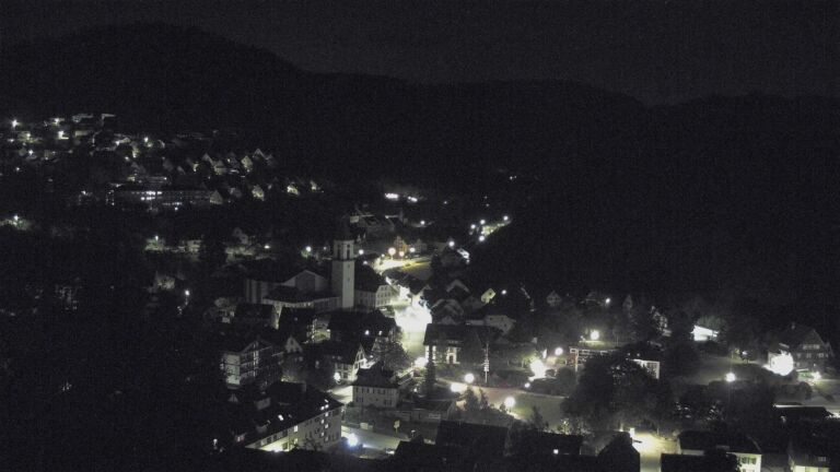 Dieses Bild zeigt eine Webcam-Aufnahme von Ottenhöfen, aufgenommen am Mittwoch, den 13.05.2026 um 04:00 Uhr