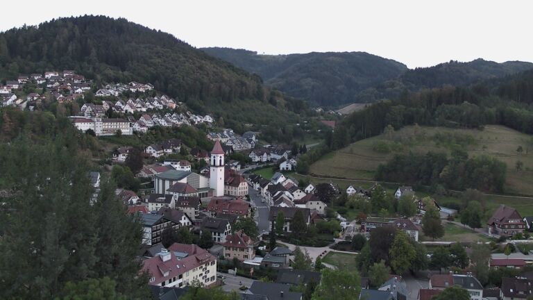 Dieses Bild zeigt eine Webcam-Aufnahme von Ottenhöfen, aufgenommen am Dienstag, den 08.09.2026 um 19:50 Uhr