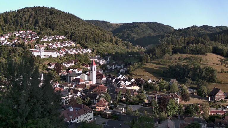 Dieses Bild zeigt eine Webcam-Aufnahme von Ottenhöfen, aufgenommen am Dienstag, den 21.07.2026 um 20:00 Uhr