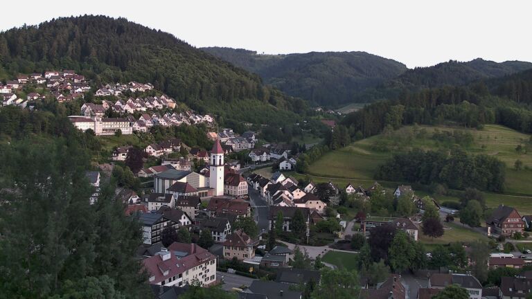 Dieses Bild zeigt eine Webcam-Aufnahme von Ottenhöfen, aufgenommen am Samstag, den 30.05.2026 um 20:30 Uhr