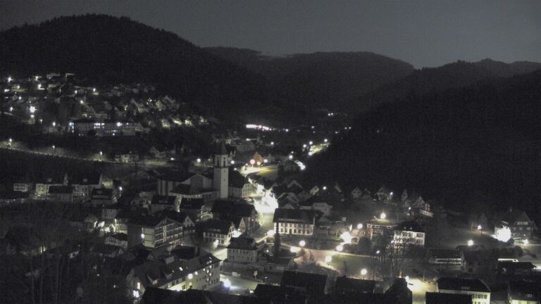 Dieses Bild zeigt eine Webcam-Aufnahme von Ottenhöfen, aufgenommen am Freitag, den 03.04.2026 um 04:30 Uhr