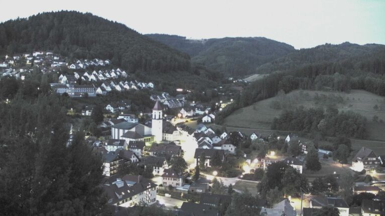 Dieses Bild zeigt eine Webcam-Aufnahme von Ottenhöfen, aufgenommen am Dienstag, den 21.07.2026 um 05:00 Uhr