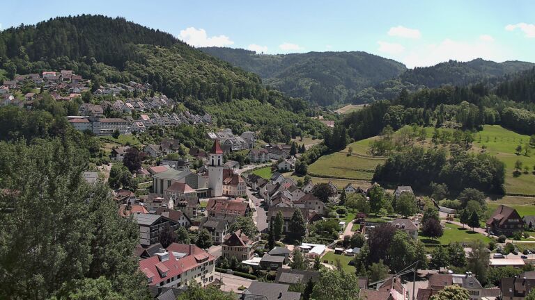 Dieses Bild zeigt eine Webcam-Aufnahme von Ottenhöfen, aufgenommen am Donnerstag, den 18.06.2026 um 14:20 Uhr
