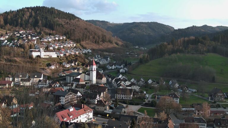 Dieses Bild zeigt eine Webcam-Aufnahme von Ottenhöfen, aufgenommen am Montag, den 23.03.2026 um 17:50 Uhr