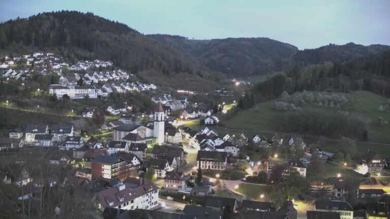 Dieses Bild zeigt eine Webcam-Aufnahme von Ottenhöfen, aufgenommen am Mittwoch, den 15.04.2026 um 20:50 Uhr