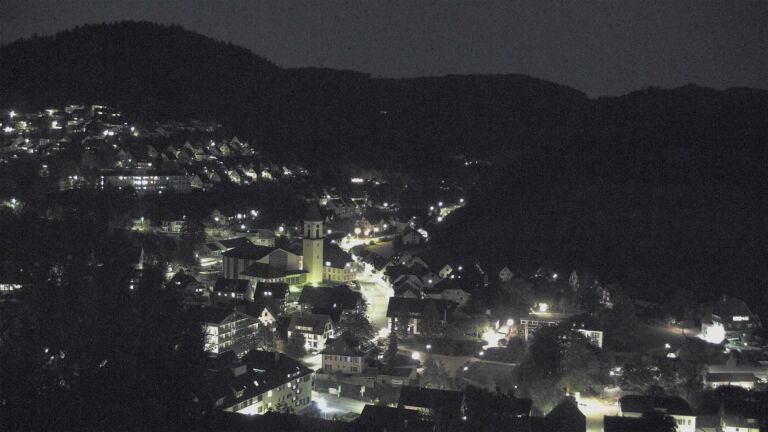 Dieses Bild zeigt eine Webcam-Aufnahme von Ottenhöfen, aufgenommen am Montag, den 28.09.2026 um 20:10 Uhr