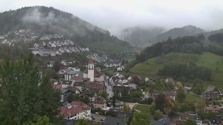 Dieses Bild zeigt eine Webcam-Aufnahme von Ottenhöfen, aufgenommen am Mittwoch, den 21.10.2026 um 10:00 Uhr