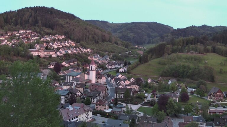 Dieses Bild zeigt eine Webcam-Aufnahme von Ottenhöfen, aufgenommen am Dienstag, den 28.04.2026 um 20:40 Uhr