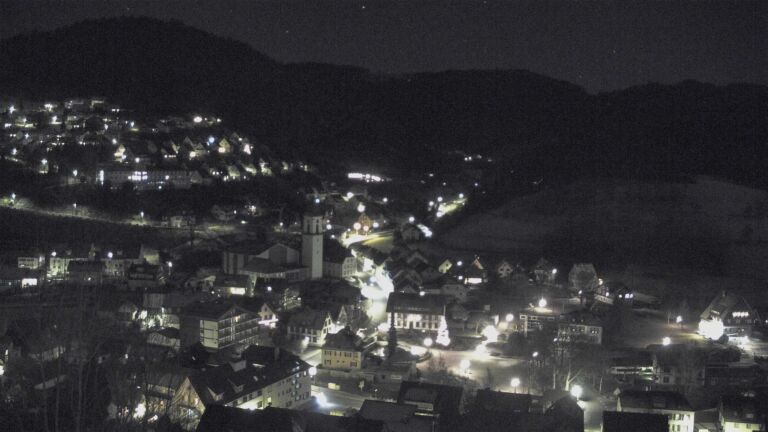 Dieses Bild zeigt eine Webcam-Aufnahme von Ottenhöfen, aufgenommen am Sonntag, den 28.12.2025 um 23:30 Uhr