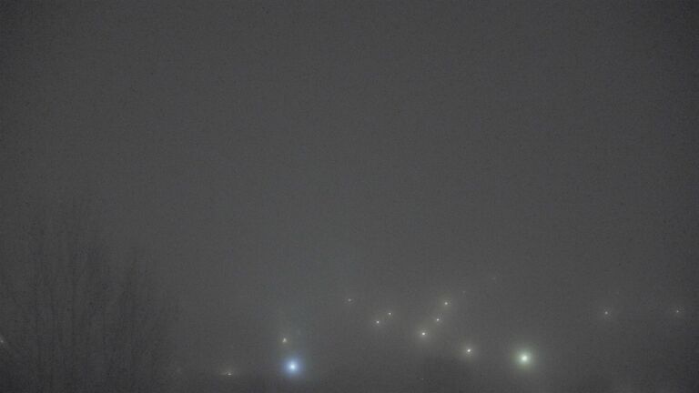 Dieses Bild zeigt eine Webcam-Aufnahme von Ottenhöfen, aufgenommen am Montag, den 22.12.2025 um 01:00 Uhr