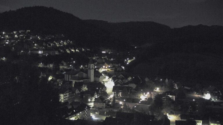 Dieses Bild zeigt eine Webcam-Aufnahme von Ottenhöfen, aufgenommen am Dienstag, den 29.09.2026 um 23:30 Uhr