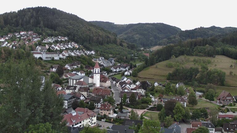 Dieses Bild zeigt eine Webcam-Aufnahme von Ottenhöfen, aufgenommen am Mittwoch, den 02.09.2026 um 08:00 Uhr