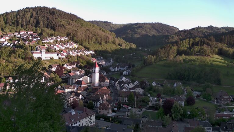 Dieses Bild zeigt eine Webcam-Aufnahme von Ottenhöfen, aufgenommen am Donnerstag, den 30.04.2026 um 19:50 Uhr