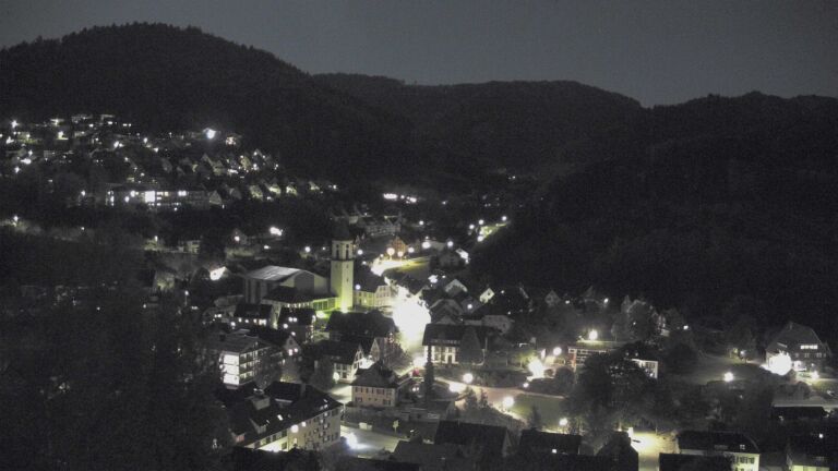 Dieses Bild zeigt eine Webcam-Aufnahme von Ottenhöfen, aufgenommen am Mittwoch, den 29.04.2026 um 22:00 Uhr