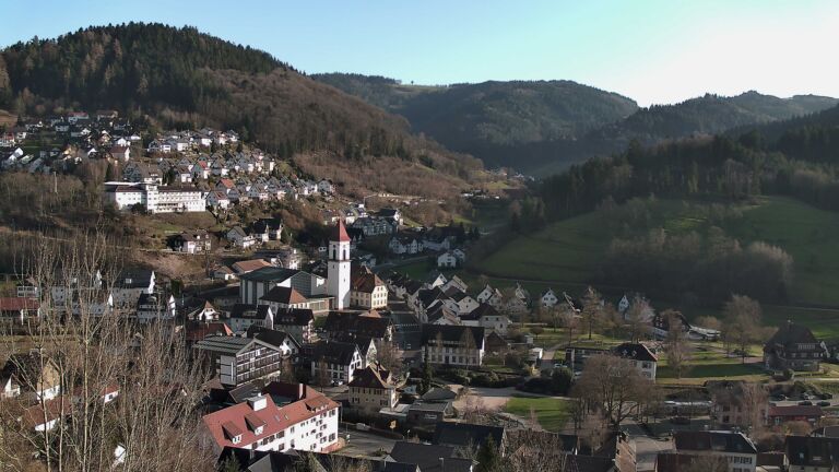 Dieses Bild zeigt eine Webcam-Aufnahme von Ottenhöfen, aufgenommen am Donnerstag, den 26.02.2026 um 16:30 Uhr