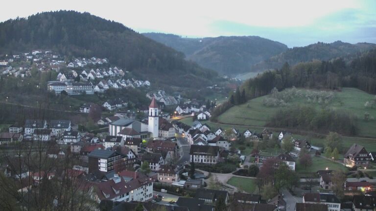 Dieses Bild zeigt eine Webcam-Aufnahme von Ottenhöfen, aufgenommen am Mittwoch, den 15.04.2026 um 06:10 Uhr