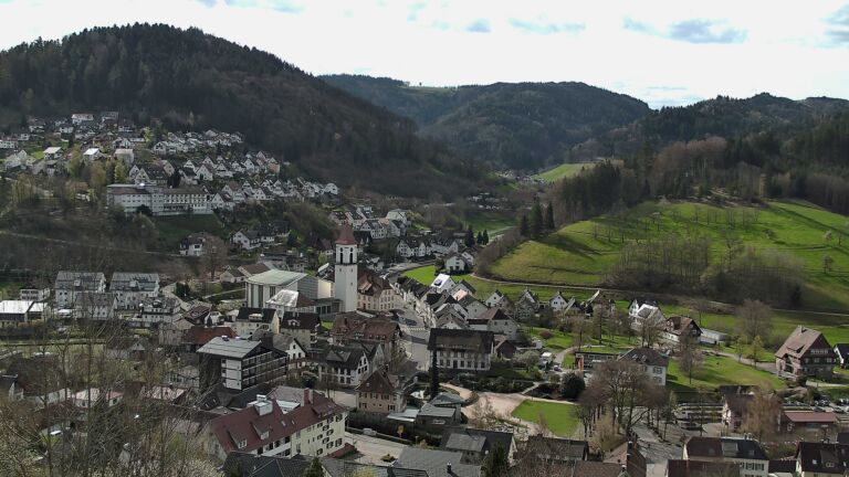 Dieses Bild zeigt eine Webcam-Aufnahme von Ottenhöfen, aufgenommen am Sonntag, den 05.04.2026 um 10:40 Uhr