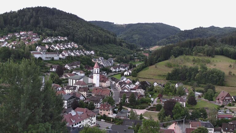Dieses Bild zeigt eine Webcam-Aufnahme von Ottenhöfen, aufgenommen am Mittwoch, den 08.07.2026 um 06:20 Uhr
