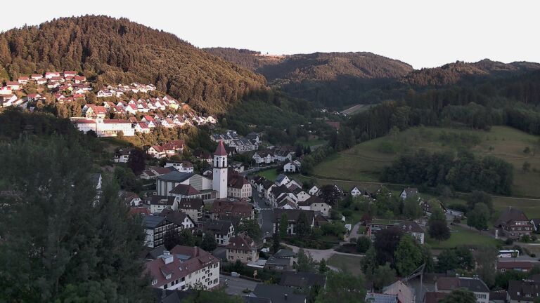 Dieses Bild zeigt eine Webcam-Aufnahme von Ottenhöfen, aufgenommen am Donnerstag, den 09.07.2026 um 21:00 Uhr