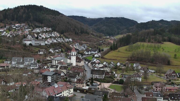 Dieses Bild zeigt eine Webcam-Aufnahme von Ottenhöfen, aufgenommen am Sonntag, den 22.02.2026 um 12:30 Uhr