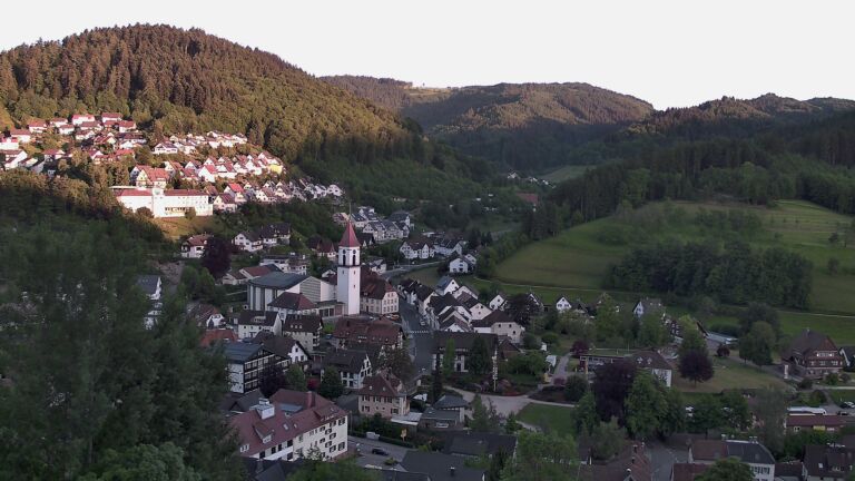Dieses Bild zeigt eine Webcam-Aufnahme von Ottenhöfen, aufgenommen am Freitag, den 22.05.2026 um 20:40 Uhr