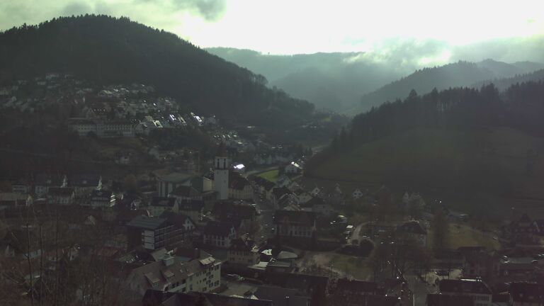 Dieses Bild zeigt eine Webcam-Aufnahme von Ottenhöfen, aufgenommen am Dienstag, den 23.12.2025 um 12:10 Uhr