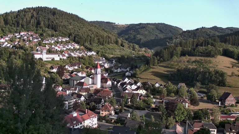 Dieses Bild zeigt eine Webcam-Aufnahme von Ottenhöfen, aufgenommen am Montag, den 20.07.2026 um 19:50 Uhr