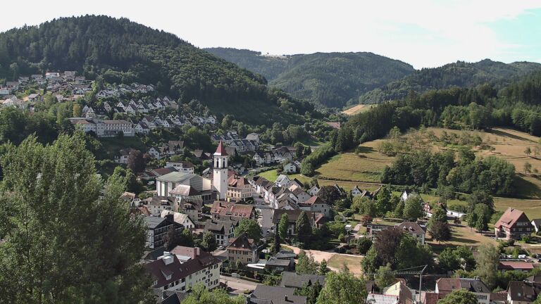 Dieses Bild zeigt eine Webcam-Aufnahme von Ottenhöfen, aufgenommen am Dienstag, den 14.07.2026 um 09:40 Uhr