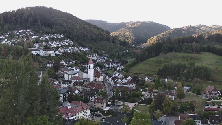 Dieses Bild zeigt eine Webcam-Aufnahme von Ottenhöfen, aufgenommen am Freitag, den 25.09.2026 um 08:20 Uhr