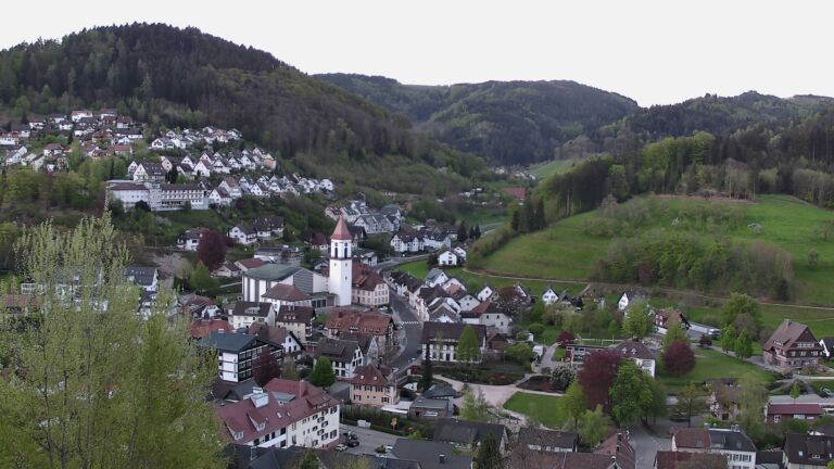 Dieses Bild zeigt eine Webcam-Aufnahme von Ottenhöfen, aufgenommen am Freitag, den 24.04.2026 um 06:20 Uhr