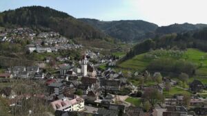 Dieses Bild zeigt eine Webcam-Aufnahme von Ottenhöfen, aufgenommen am Samstag, den 11.04.2026 um 15:50 Uhr