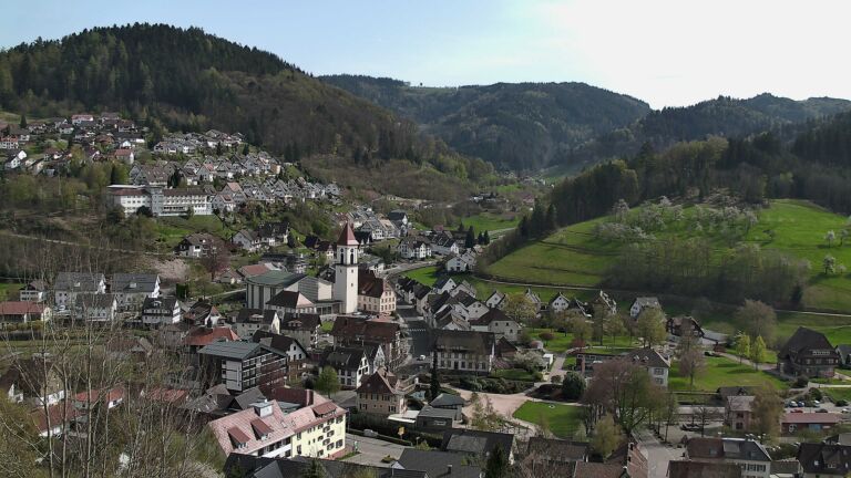 Dieses Bild zeigt eine Webcam-Aufnahme von Ottenhöfen, aufgenommen am Samstag, den 11.04.2026 um 15:50 Uhr