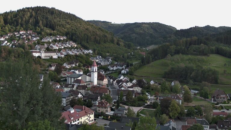 Dieses Bild zeigt eine Webcam-Aufnahme von Ottenhöfen, aufgenommen am Montag, den 21.09.2026 um 18:50 Uhr