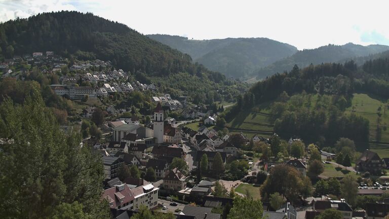 Dieses Bild zeigt eine Webcam-Aufnahme von Ottenhöfen, aufgenommen am Samstag, den 03.10.2026 um 13:40 Uhr