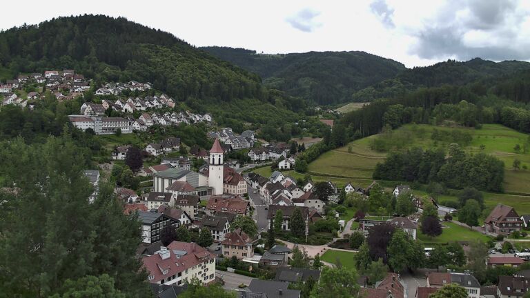 Dieses Bild zeigt eine Webcam-Aufnahme von Ottenhöfen, aufgenommen am Mittwoch, den 10.06.2026 um 12:10 Uhr