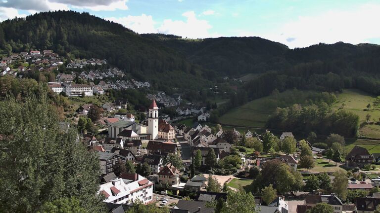 Dieses Bild zeigt eine Webcam-Aufnahme von Ottenhöfen, aufgenommen am Montag, den 14.09.2026 um 15:30 Uhr