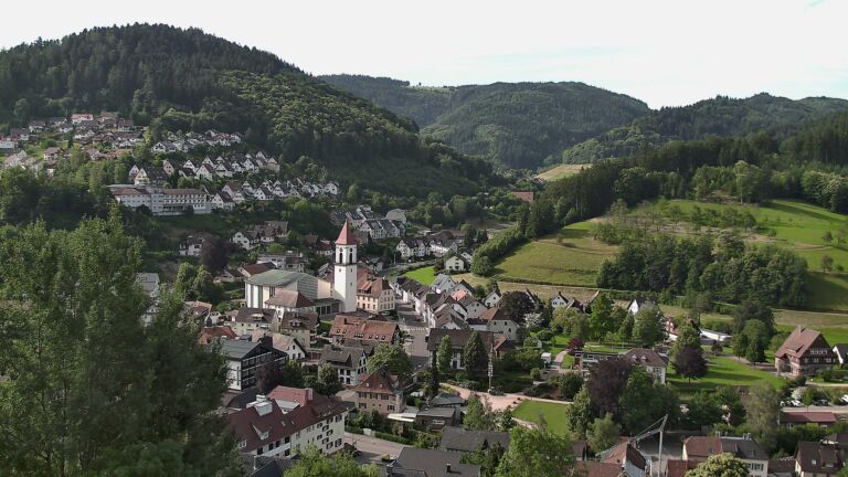 Dieses Bild zeigt eine Webcam-Aufnahme von Ottenhöfen, aufgenommen am Mittwoch, den 17.06.2026 um 09:00 Uhr