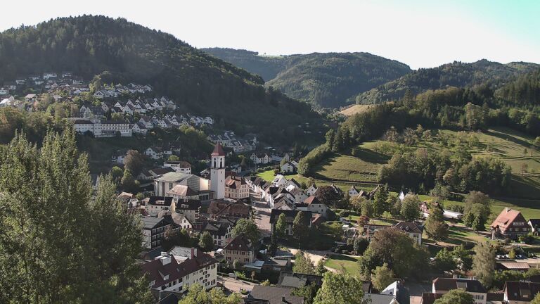 Dieses Bild zeigt eine Webcam-Aufnahme von Ottenhöfen, aufgenommen am Dienstag, den 15.09.2026 um 09:40 Uhr