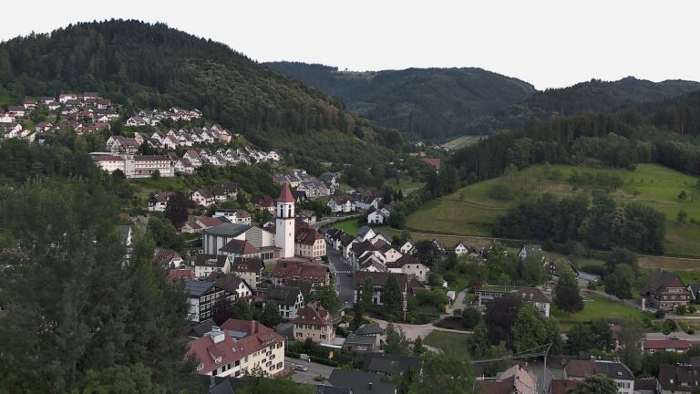 Dieses Bild zeigt eine Webcam-Aufnahme von Ottenhöfen, aufgenommen am Montag, den 29.06.2026 um 20:50 Uhr