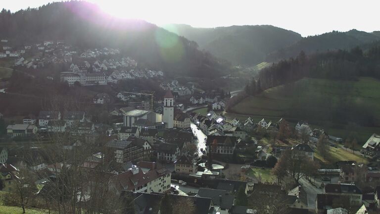 Dieses Bild zeigt eine Webcam-Aufnahme von Ottenhöfen, aufgenommen am Donnerstag, den 18.12.2025 um 10:30 Uhr