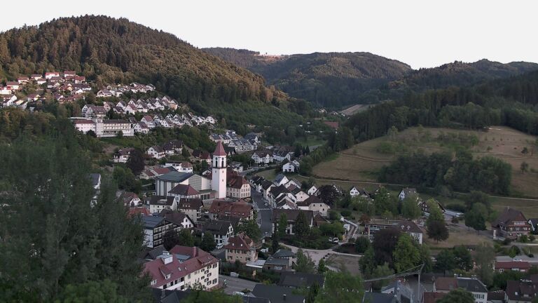 Dieses Bild zeigt eine Webcam-Aufnahme von Ottenhöfen, aufgenommen am Samstag, den 08.08.2026 um 20:20 Uhr