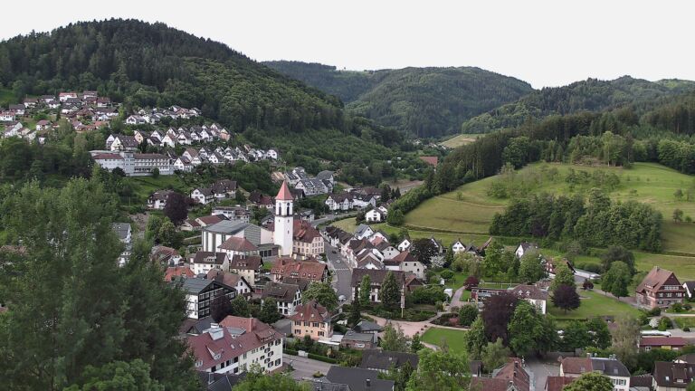 Dieses Bild zeigt eine Webcam-Aufnahme von Ottenhöfen, aufgenommen am Samstag, den 06.06.2026 um 06:30 Uhr