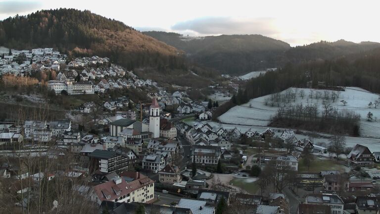 Dieses Bild zeigt eine Webcam-Aufnahme von Ottenhöfen, aufgenommen am Dienstag, den 30.12.2025 um 15:40 Uhr