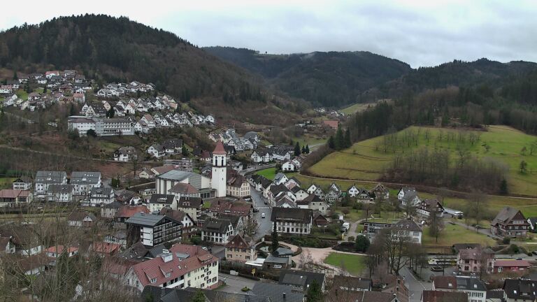 Dieses Bild zeigt eine Webcam-Aufnahme von Ottenhöfen, aufgenommen am Sonntag, den 22.02.2026 um 13:00 Uhr