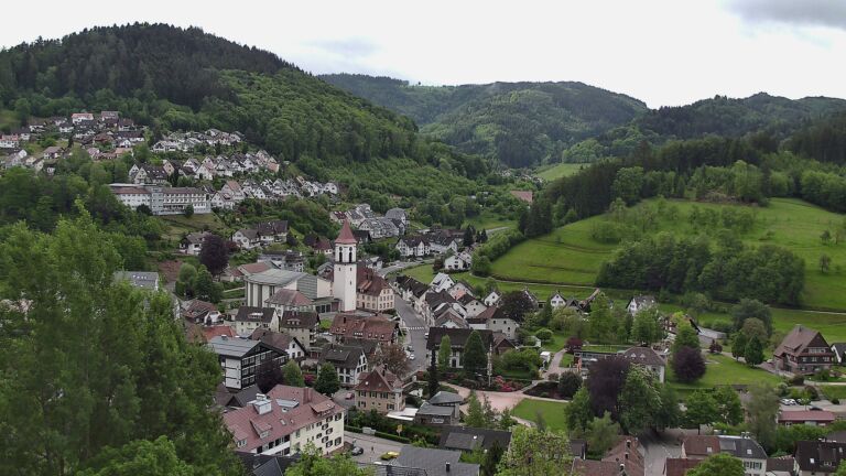 Dieses Bild zeigt eine Webcam-Aufnahme von Ottenhöfen, aufgenommen am Montag, den 11.05.2026 um 09:10 Uhr