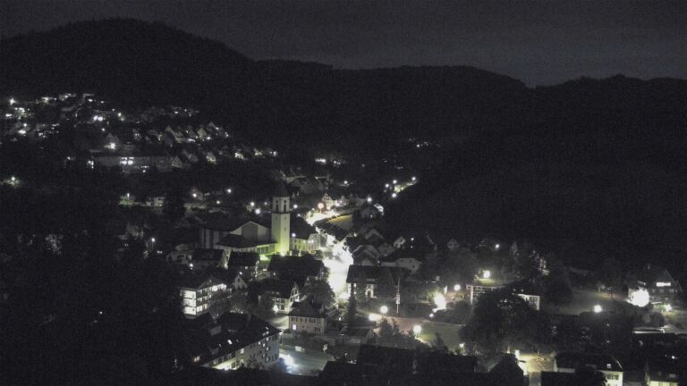 Dieses Bild zeigt eine Webcam-Aufnahme von Ottenhöfen, aufgenommen am Donnerstag, den 04.06.2026 um 22:30 Uhr