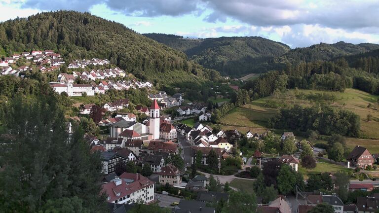 Dieses Bild zeigt eine Webcam-Aufnahme von Ottenhöfen, aufgenommen am Sonntag, den 05.07.2026 um 20:30 Uhr