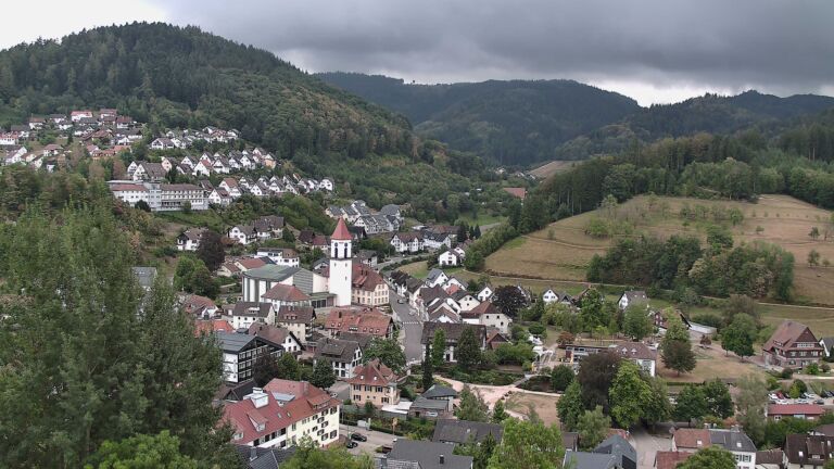 Dieses Bild zeigt eine Webcam-Aufnahme von Ottenhöfen, aufgenommen am Samstag, den 22.08.2026 um 12:00 Uhr